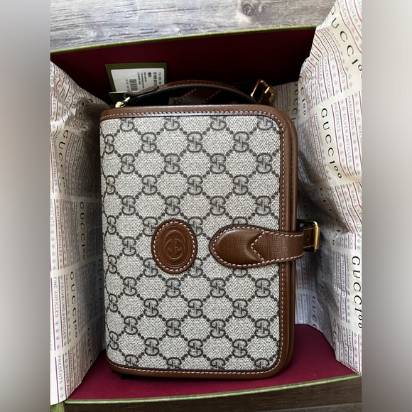 BNWT — Gucci Mini Crossbody Bag with Interlocking G - Picture 5 of 16
